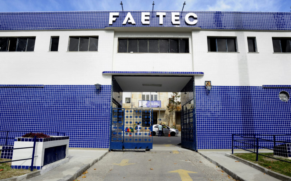 Faetec abre 15 mil vagas para cursos gratuitos a distância