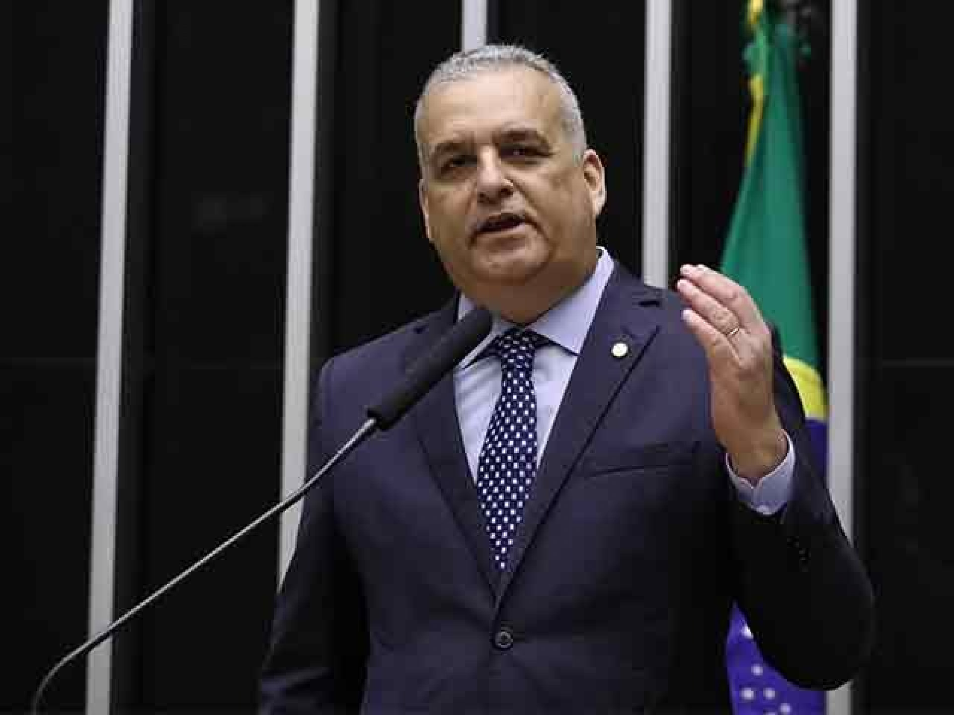Petistas veem escolha de vice de Flávio como 'tiro no pé'