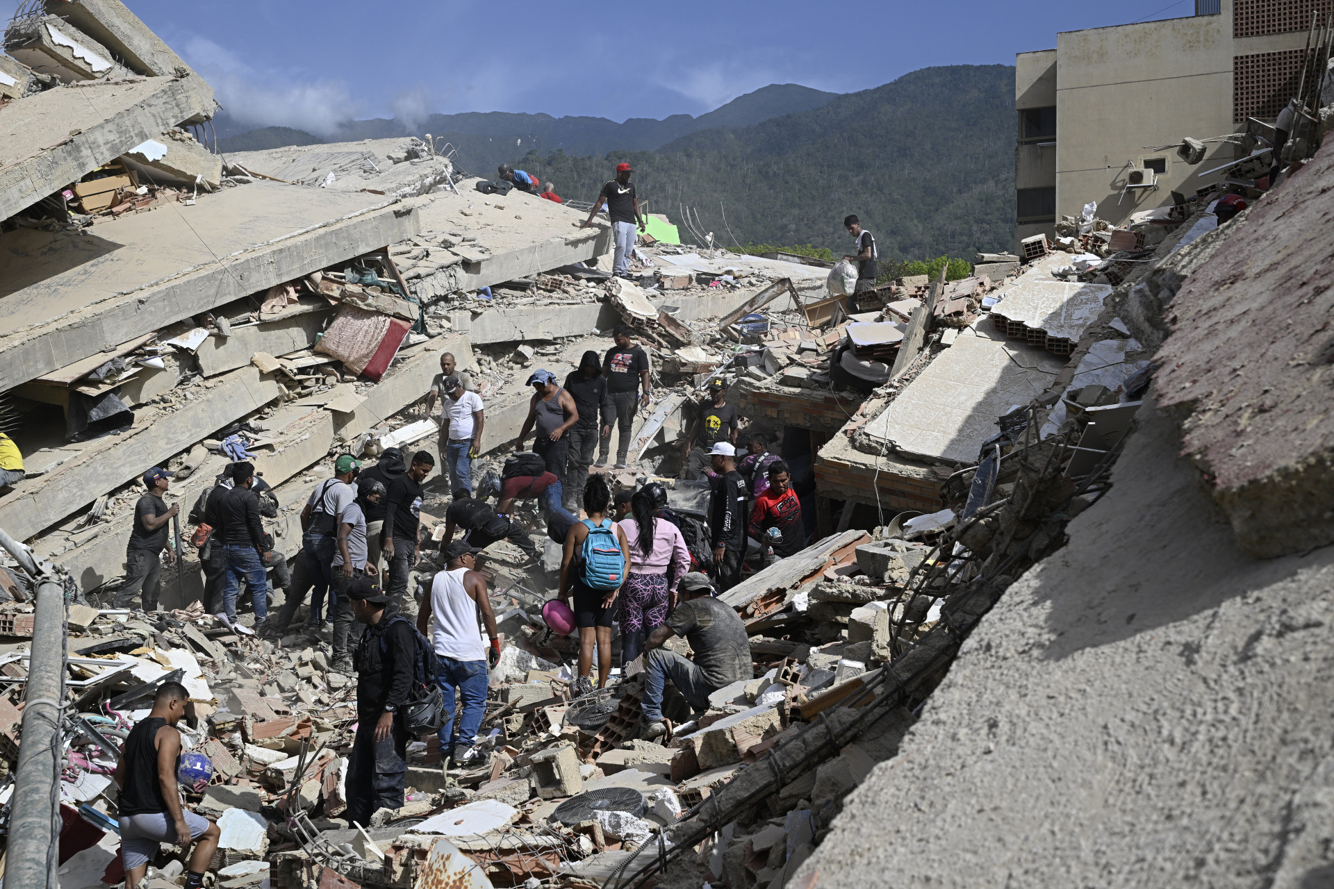 Número de mortos em terremotos na Venezuela sobe para 235, diz ministro