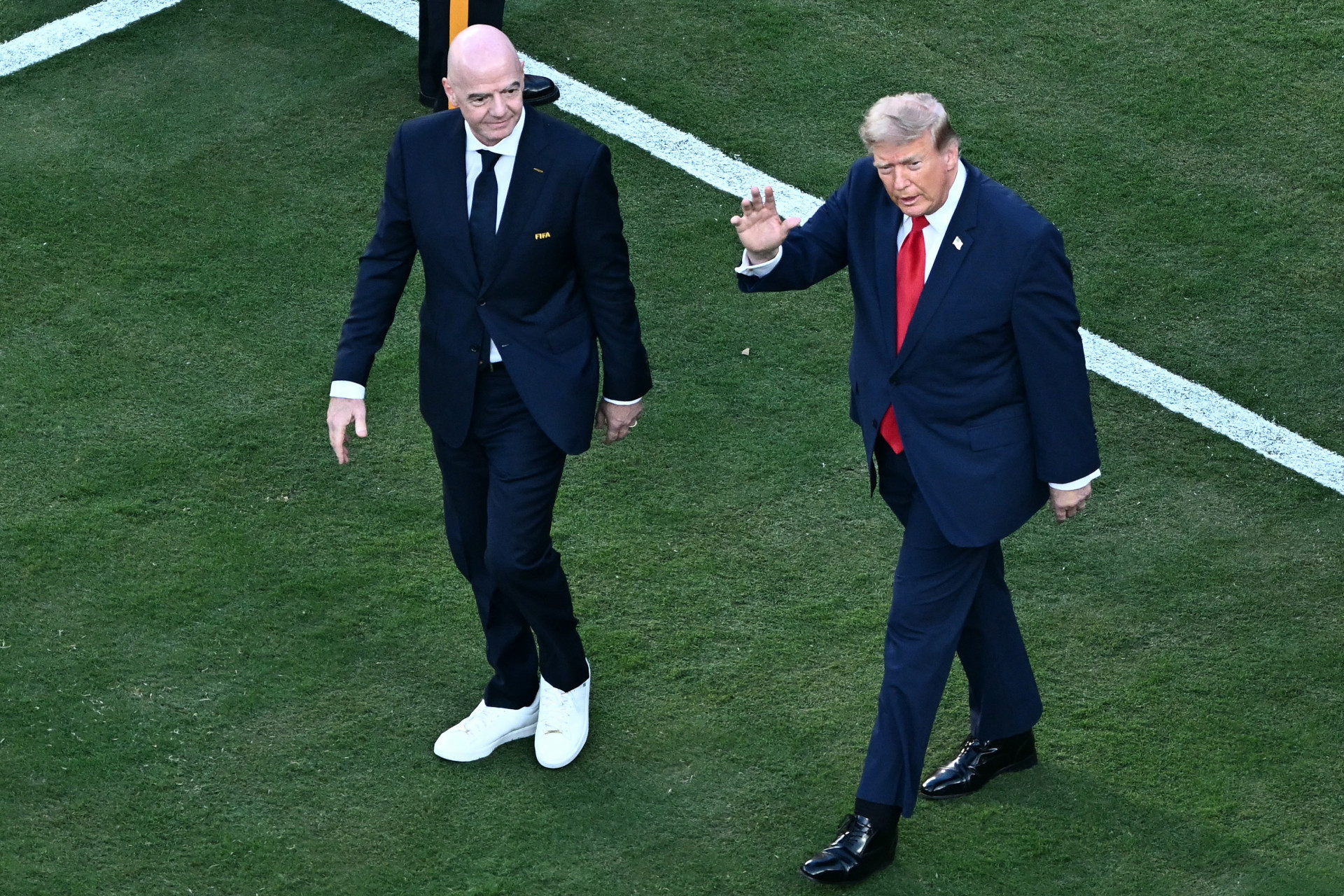 Trump quer presidente da Fifa como secretário