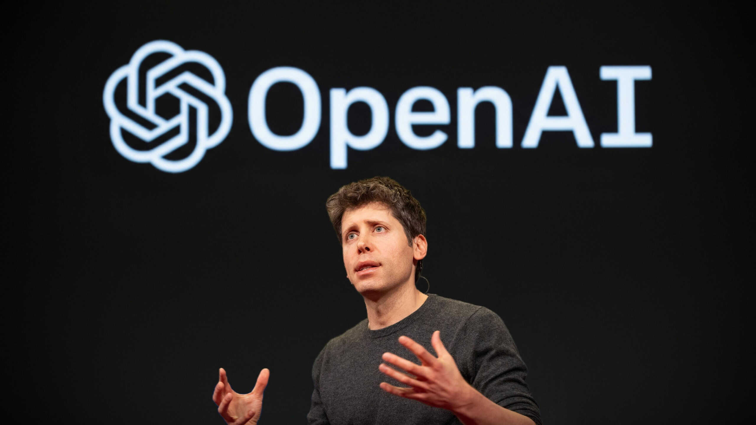 Investimentos de Sam Altman na OpenAI entram na mira de reguladores