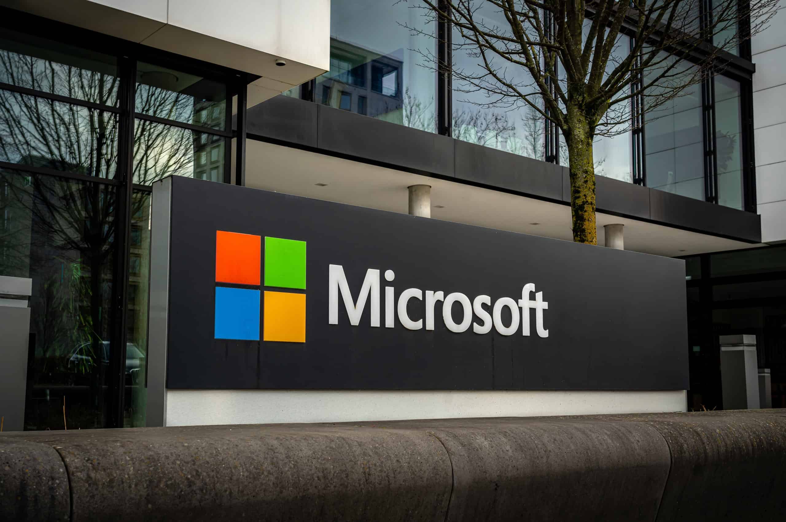 Microsoft anuncia usina de gás para abastecer data centers de IA no Texas
