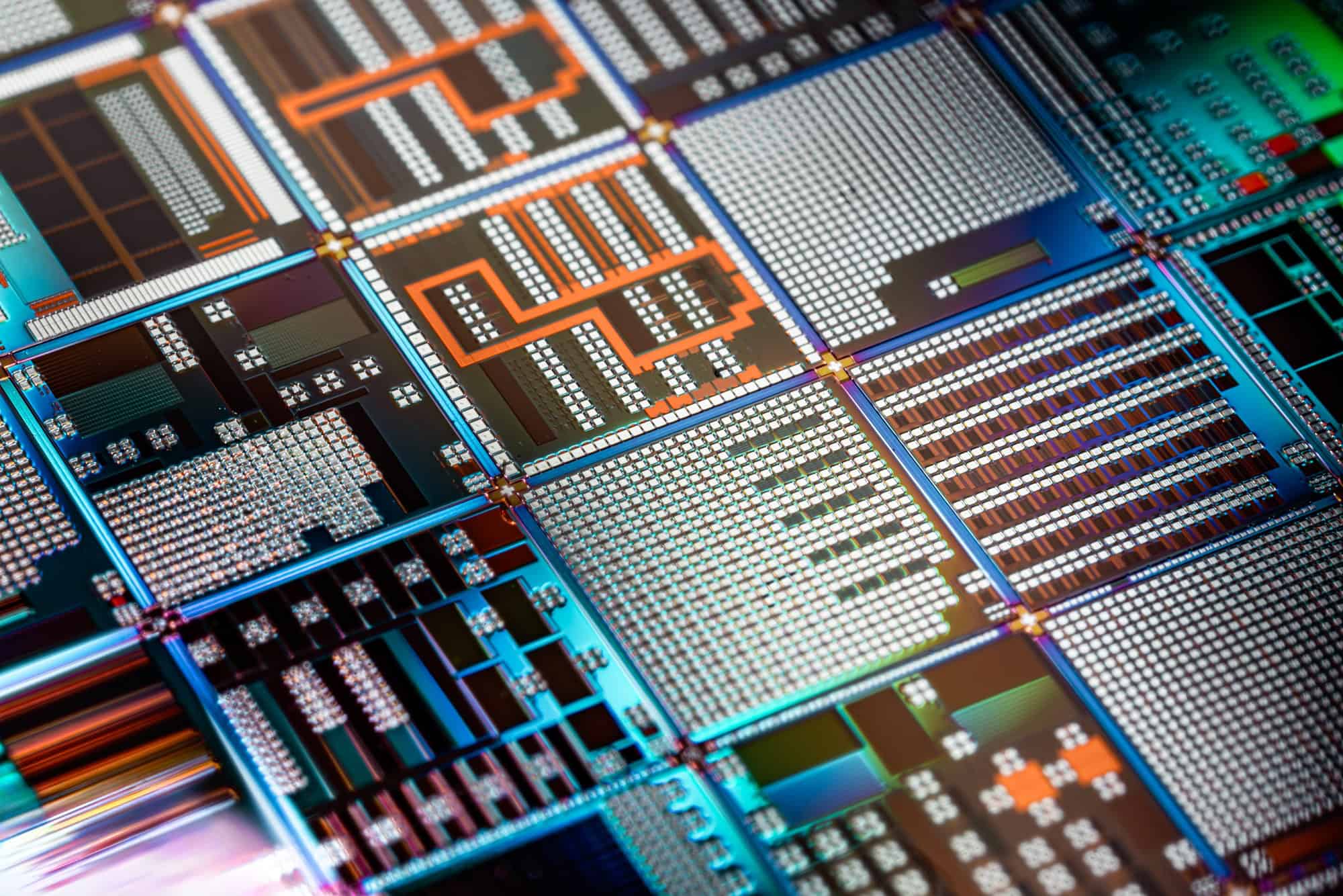 EUA: Trump impõe tarifa de 15% para proteger fabricantes de chips