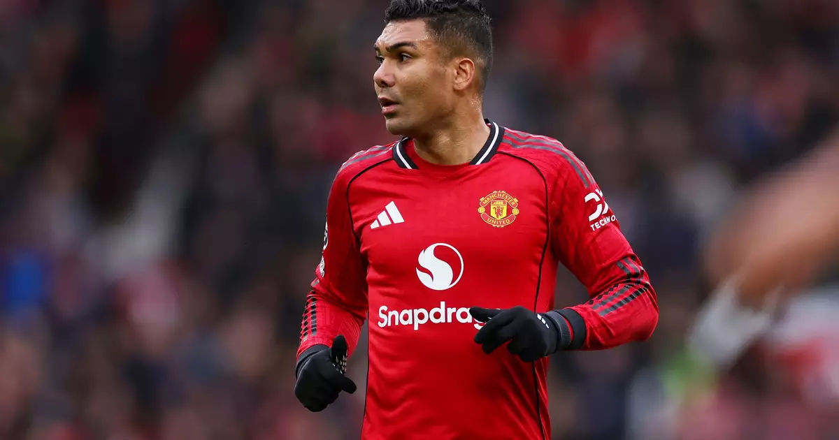 Casemiro acerta com clube e deve jogar ao lado de Messi