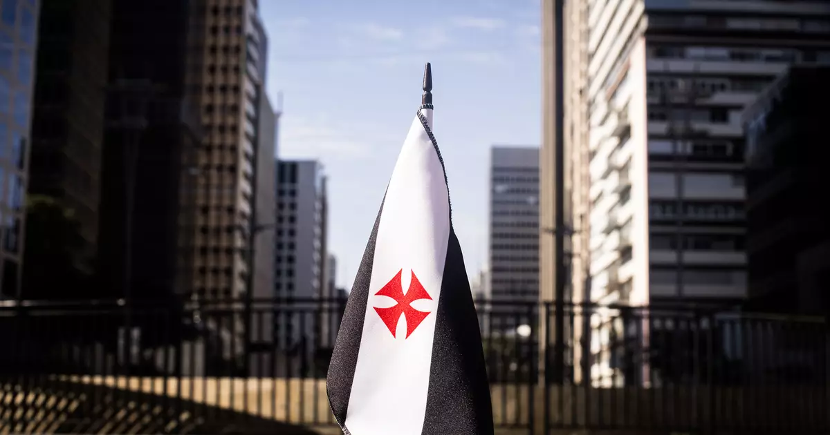 Vasco pode apostar em técnico argentino; veja cenário