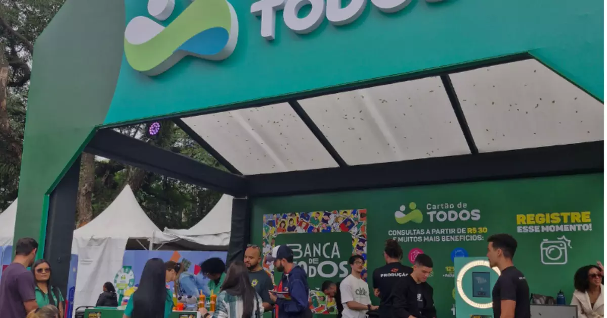 Cartão de TODOS une saúde e Copa no Arraiá do Ibirapuera