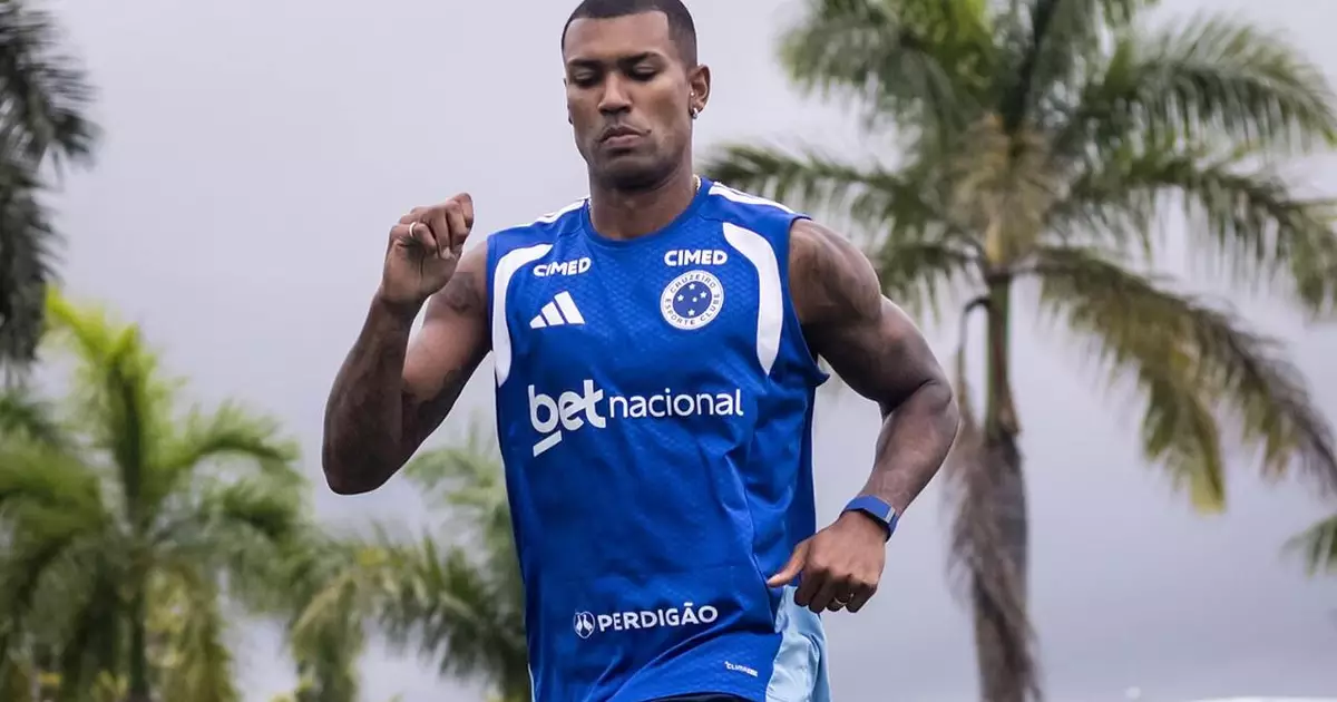 Cruzeiro encaminha empréstimo de Walace para o Vitória até o fim da temporada