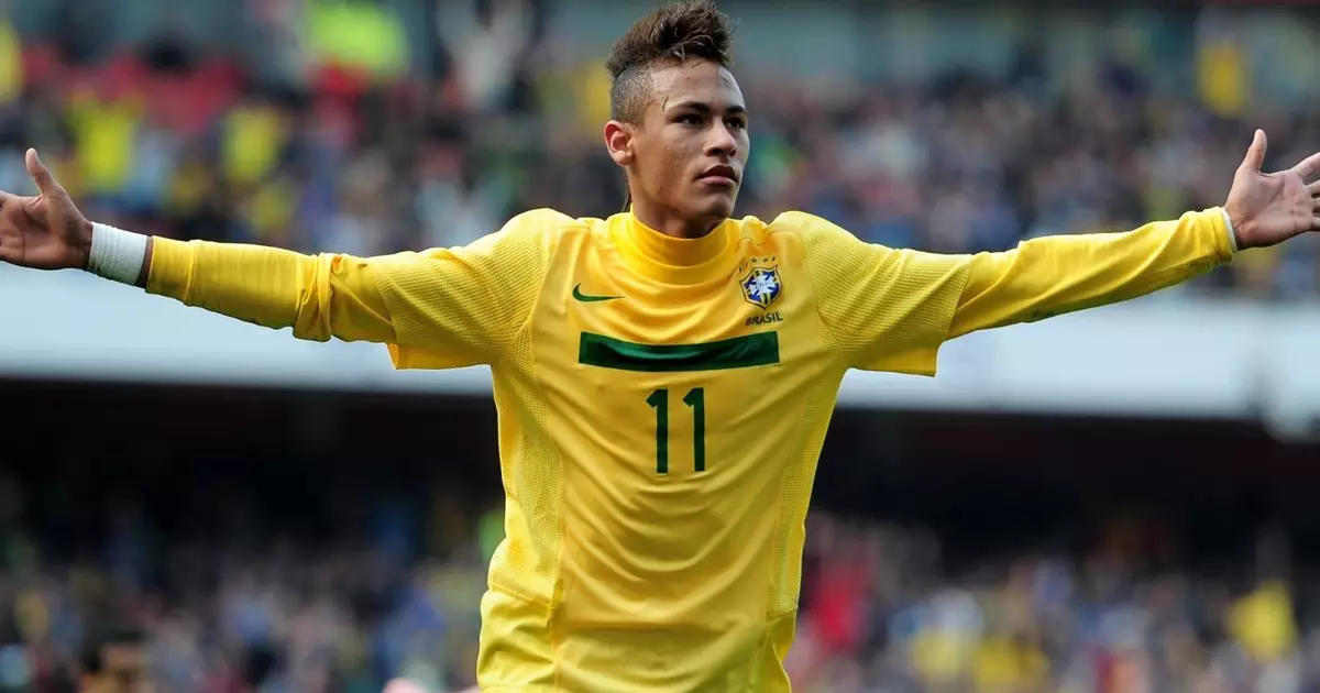 Vai ter replay? Há 15 anos, o último jogo do Brasil contra Escócia teve volta de Neymar a Seleção, 2 gols do atacante e elogio de Ronaldo: 'Objetivo, determinado'