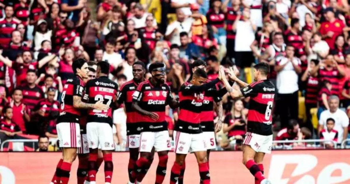 Flamengo divulga relacionados para viagem a Portugal