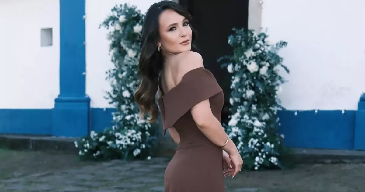 De madrinha de casamento a brasilcore: famosas mostram como usar cor marrom