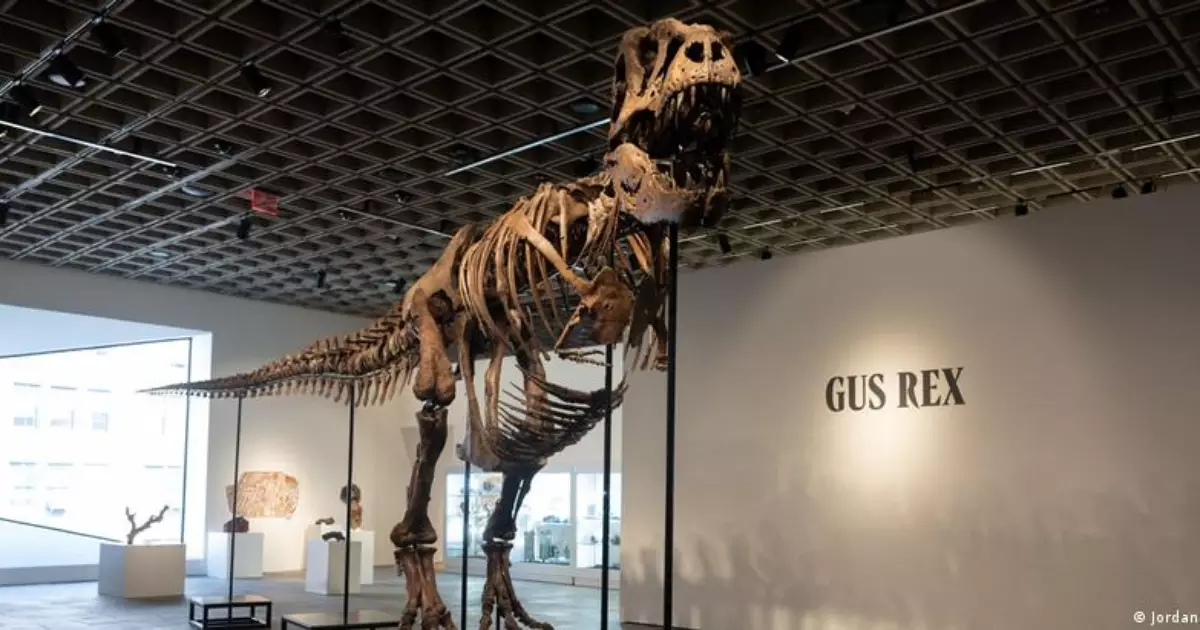 Esqueleto de T. Rex é vendido por valor recorde em leilão