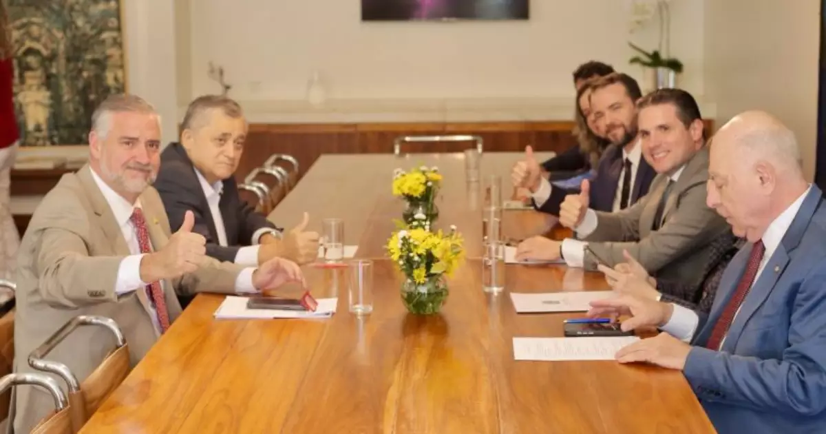 Paulo Pimenta lidera articulação para acordo que renegocia R$ 100 bilhões em dívidas rurais