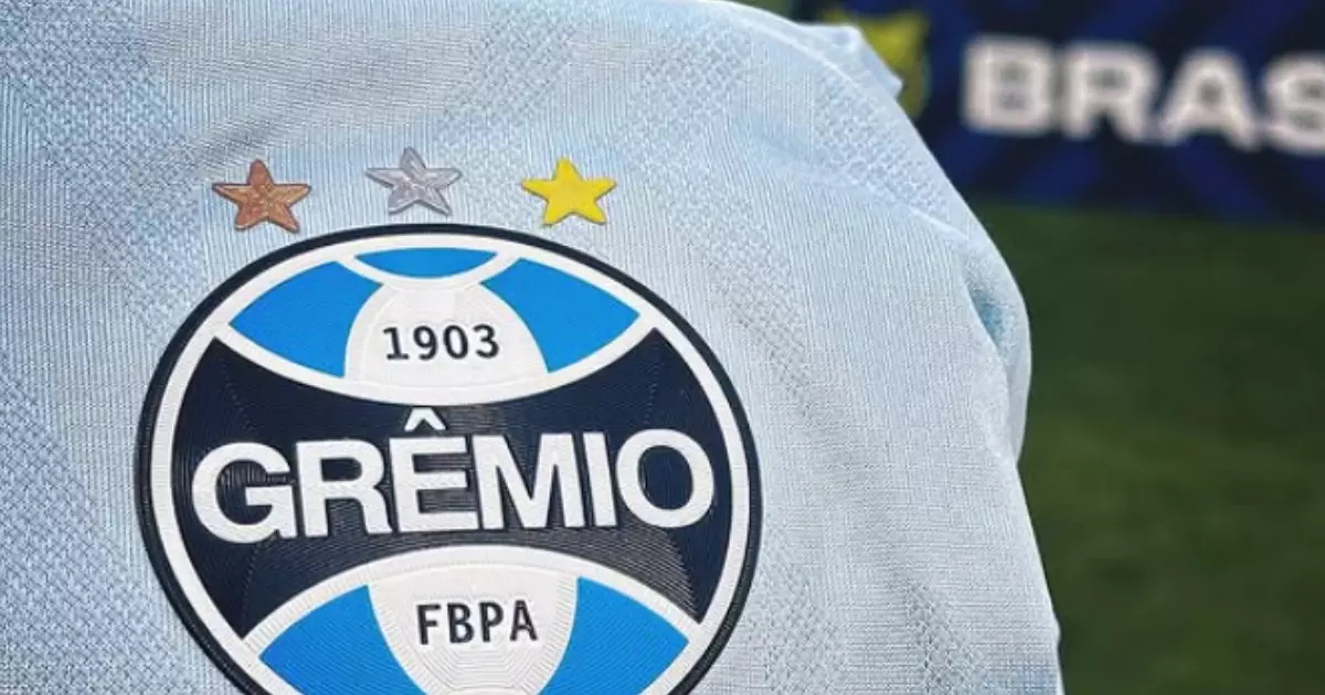 Grêmio aceita proposta para vender meia para a Europa; jogador ainda não se manifestou