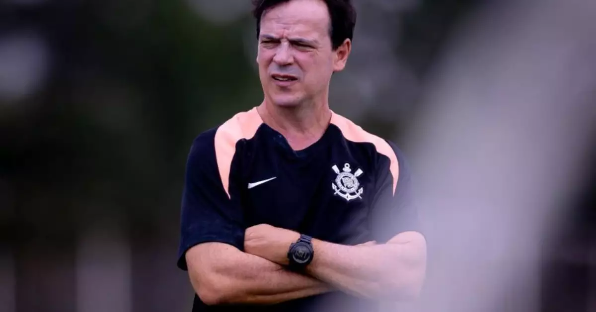 Torcida do Corinthians manda recado a Diniz após empate