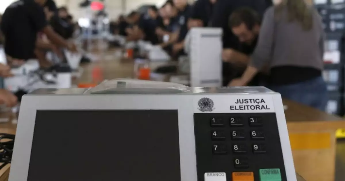 Metade dos brasileiros defende proibição de propaganda eleitoral feita com IA, aponta CNT/MDA