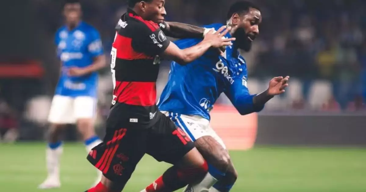 Gerson é vaiado e xingado pela torcida durante Flamengo x Cruzeiro