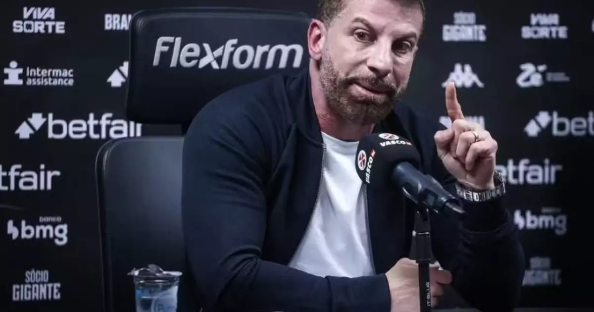 Pedrinho aponta culpado pela má fase do Vasco