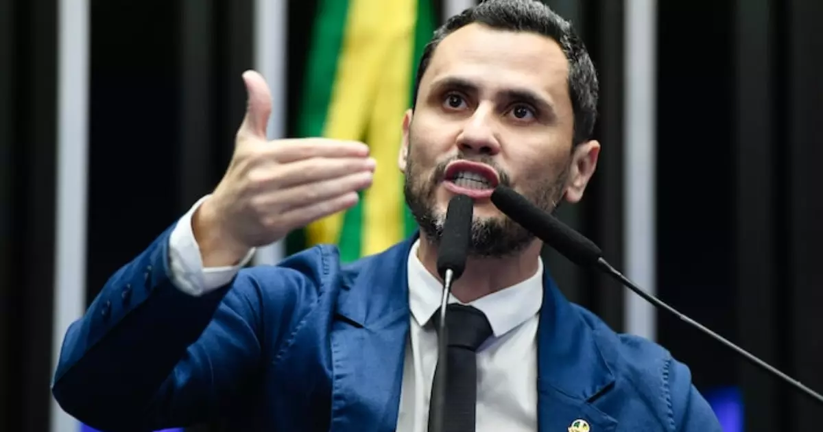 Prefeita do PT no interior de MG declara apoio a Cleitinho ao governo do Estado