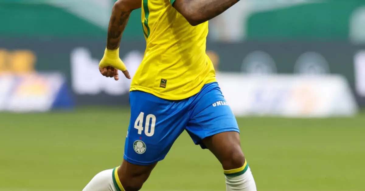 Manchester City faz oferta superior a R$ 200 milhões, e Palmeiras toma decisão por Allan