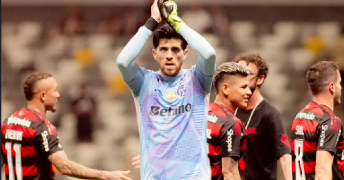 A publicação do Flamengo direcionada ao goleiro Rossi
