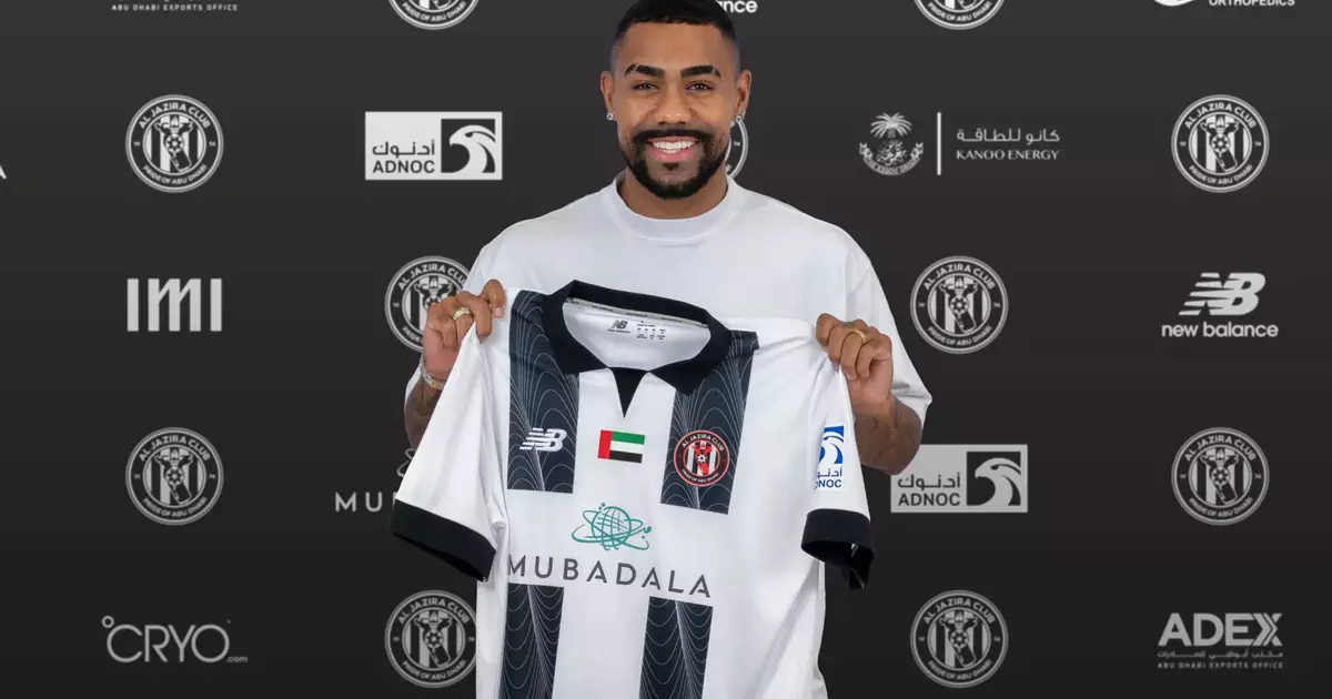 Ex-Corinthians deixa o Al