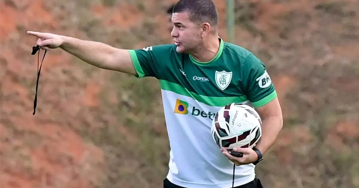 América-MG demite Umberto Louzer em meio a luta contra queda na Série B