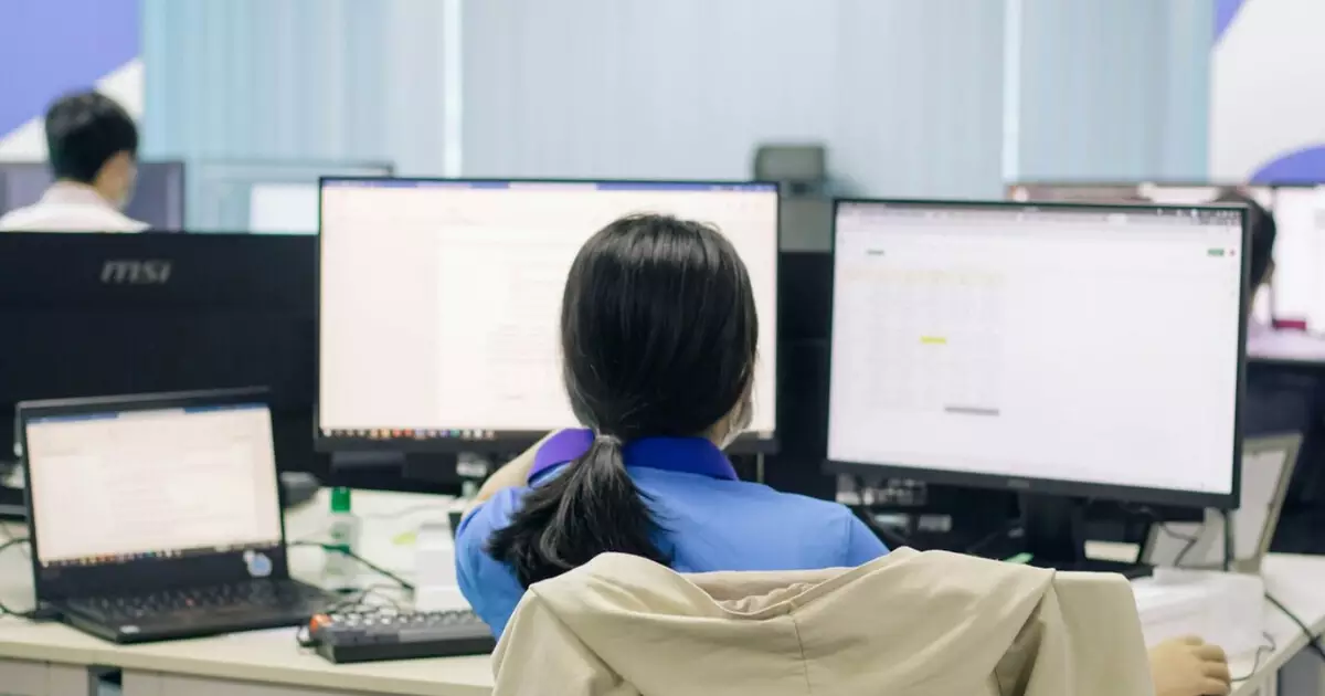 Economistas concordam: os jovens da Geração Z precisam escolher entre se tornar especialistas ou "geeks versáteis"