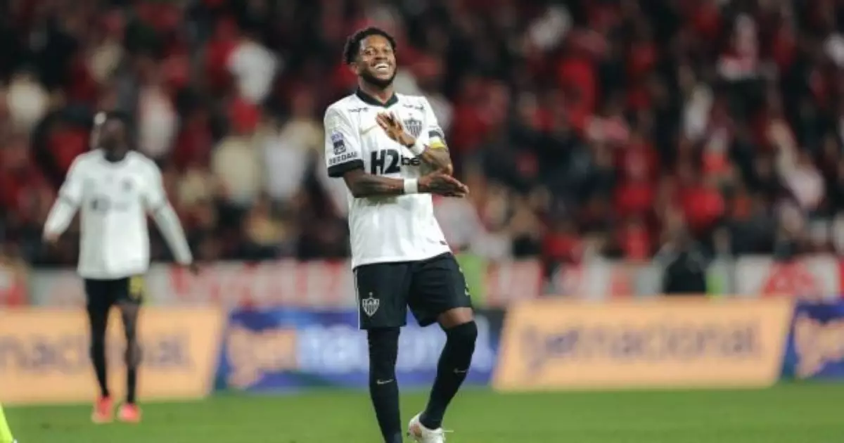 Fred anima torcida do Atlético: "Temos um clássico pela frente"