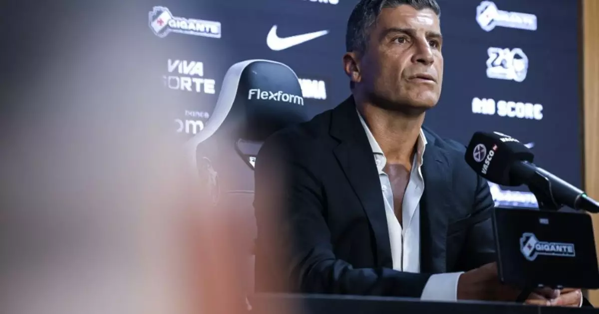 A declaração de Pedro Emanuel, do Vasco, direcionada ao calendário do futebol brasileiro