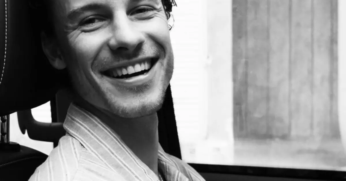 Shawn Mendes produz novo álbum em estúdio montado no Brasil: 'Algo muito especial'