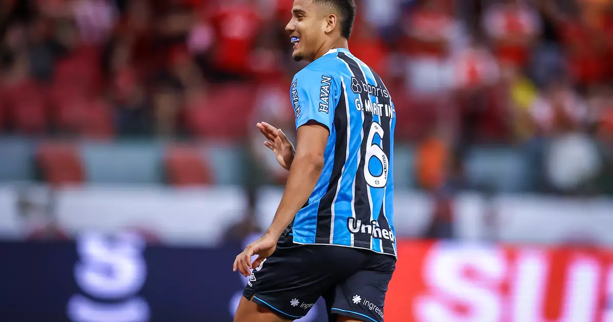 Carlos Vinícius, Pavón, Viery, Kannemann, Leonel Pérez, Gabriel Mec, José Enamorado, Erick Noriega, Wagner Leonardo e Gustavo Martins: os jogadores do Grêmio com mais cartões amarelos em 2026