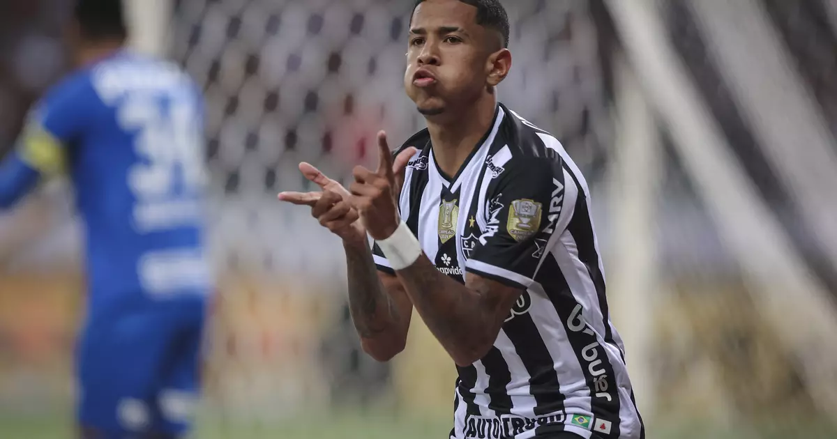 Bernard, Paulinho, Alisson, Emerson Royal, Jemerson, Rubens, Gilberto Silva, Allan, Júnior Alonso e Savinho: as maiores vendas da história do Atlético-MG