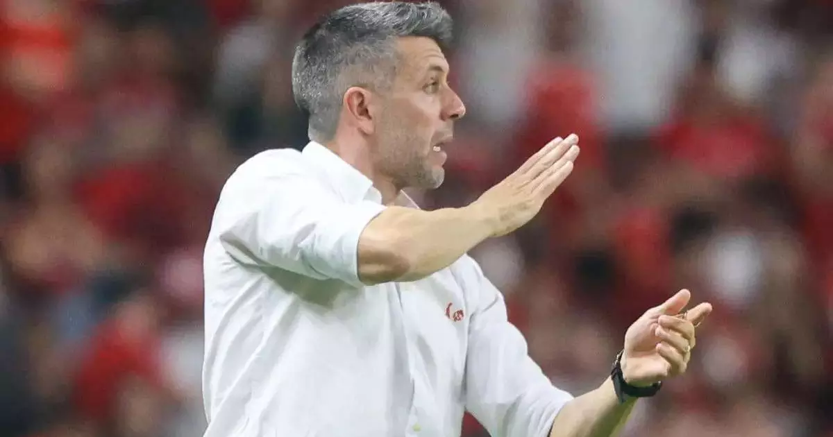 "Momento mais duro da história": Paulo Pezzolano fala após Gre