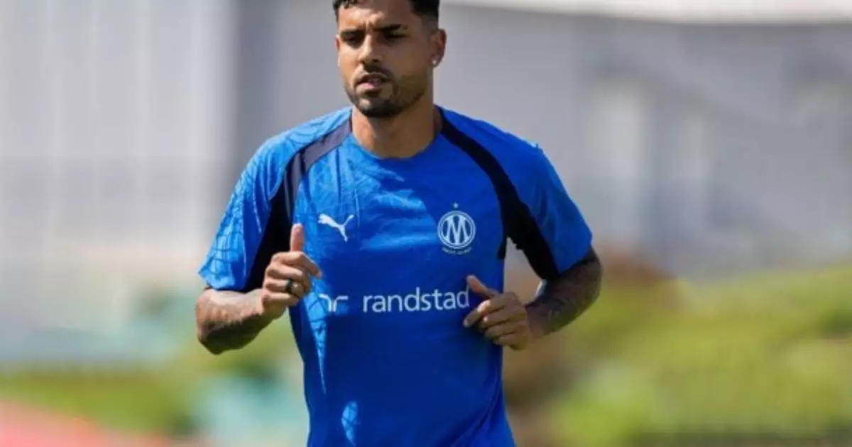 Santos negocia a contratação de Emerson Palmieri, do Marseille