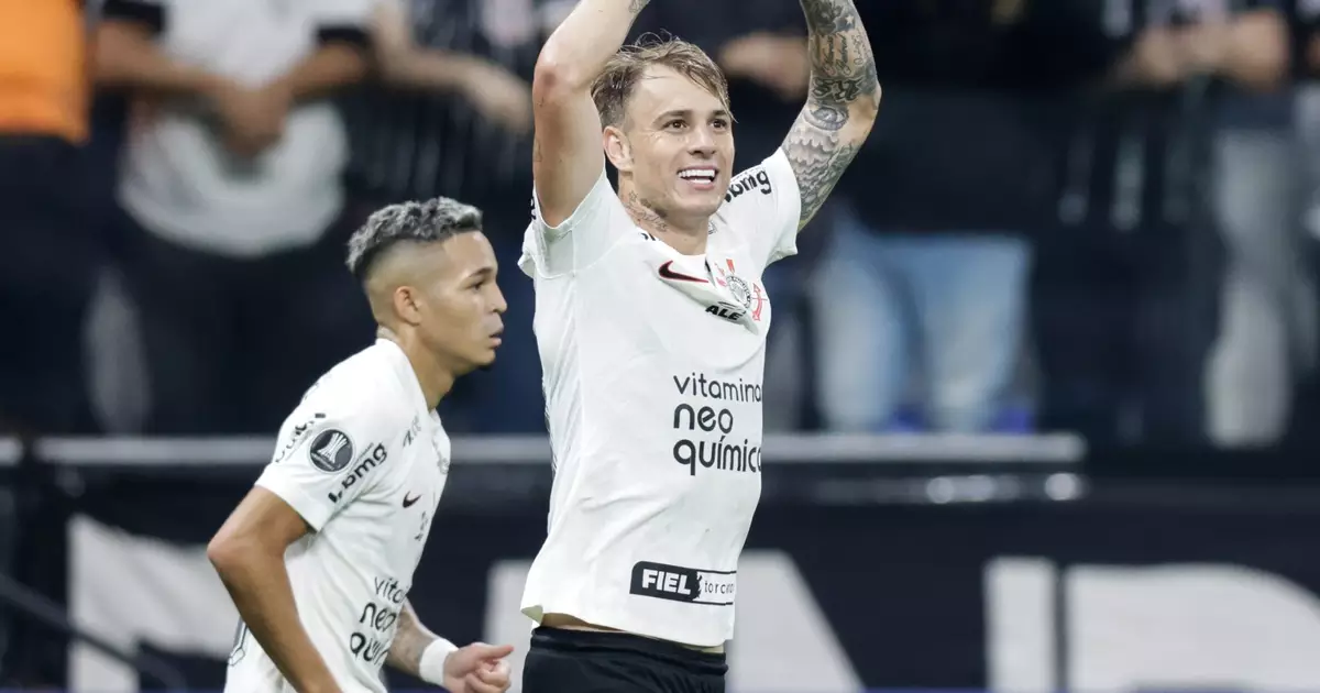 Roger Guedes revela sondagem de dois clubes do Brasileirão Série A