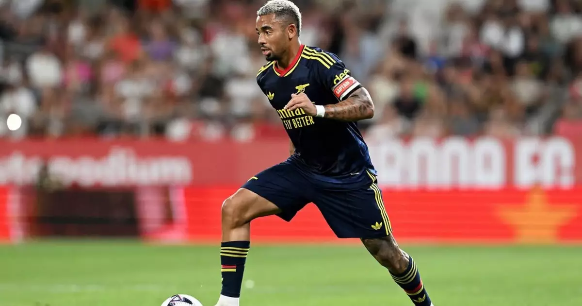 Gabriel Jesus deve chegar em Barcelona nesta segunda