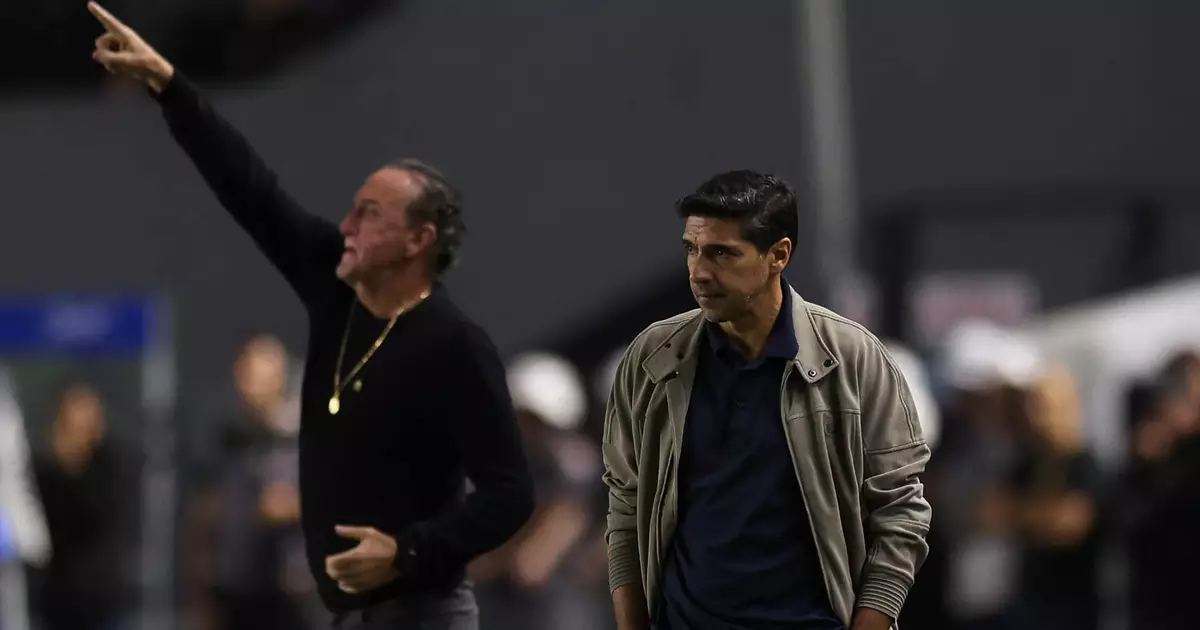 Abel destaca atuação e elogia arbitragem após classificação