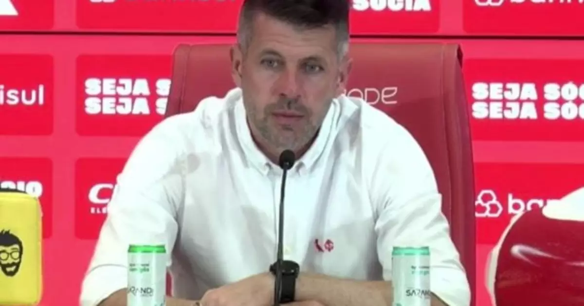 Pezzolano desabafa após eliminação do Internacional: "Sentimento de m"