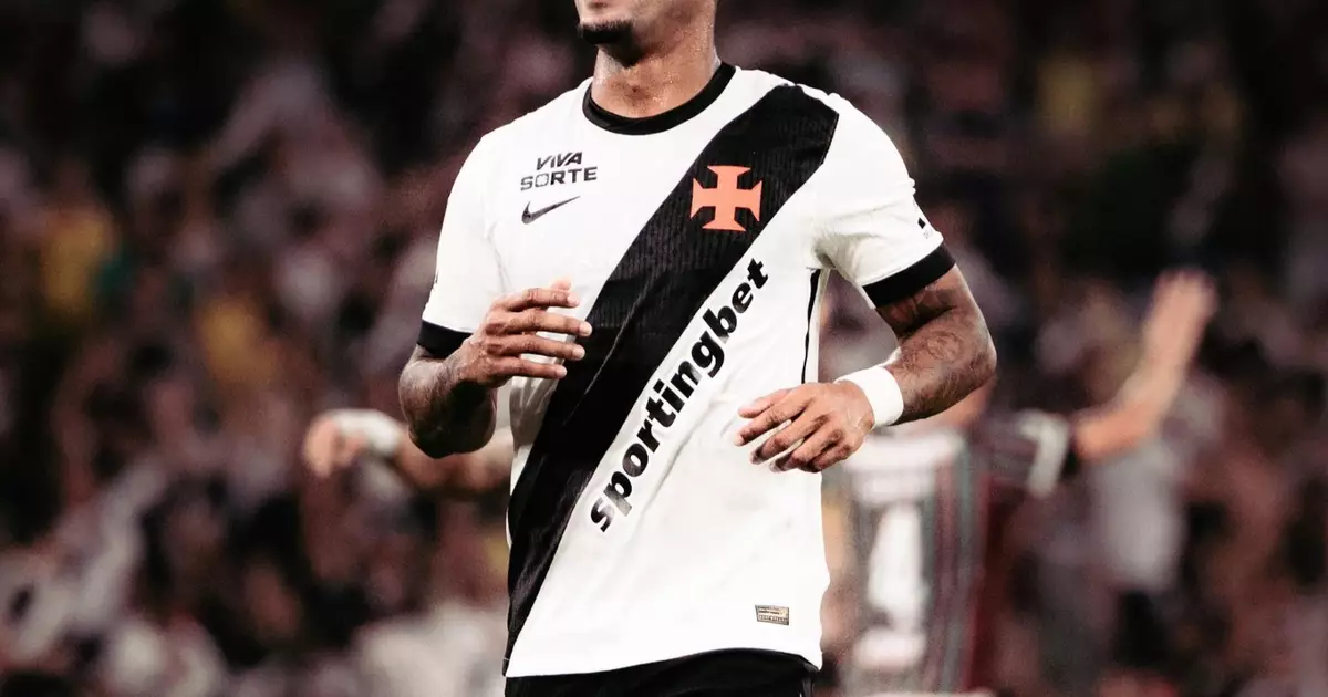 Polícia deflagra operação contra jogadores de futebol por tráfico de drogas e armas; atacante do Vasco é um dos alvos