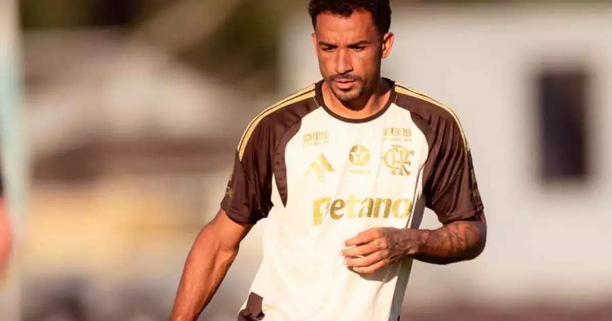 Danilo, do Flamengo, manda recado para torcida rival