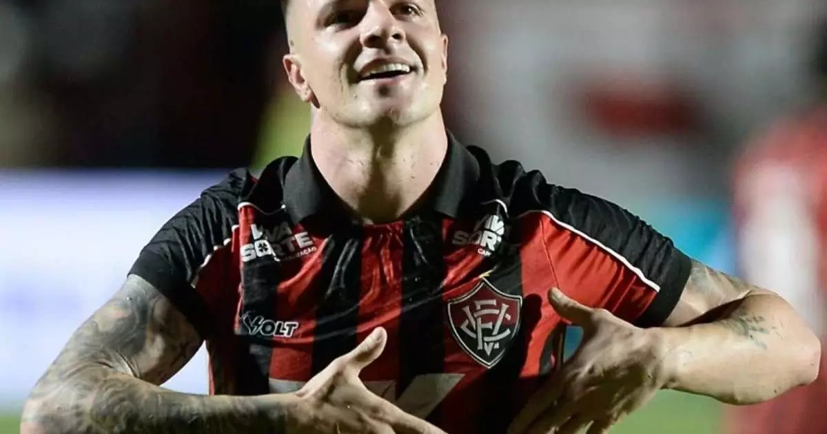 Fortaleza é acionado na CNRD por dívida na renovação de Renato Kayzer; entenda