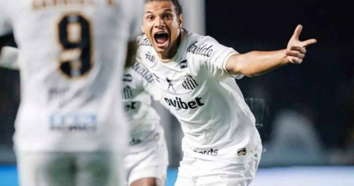 Santos vence Atlético e abre vantagem nas quartas da Sul
