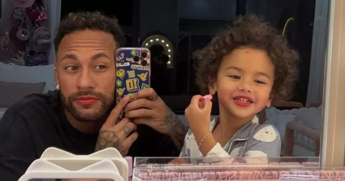 'Minha masculinidade diminuiu': aos 34 anos, Neymar surge maquiado em vídeo com Mavie, filha com Bruna Biancardi, e impressiona a web; veja!