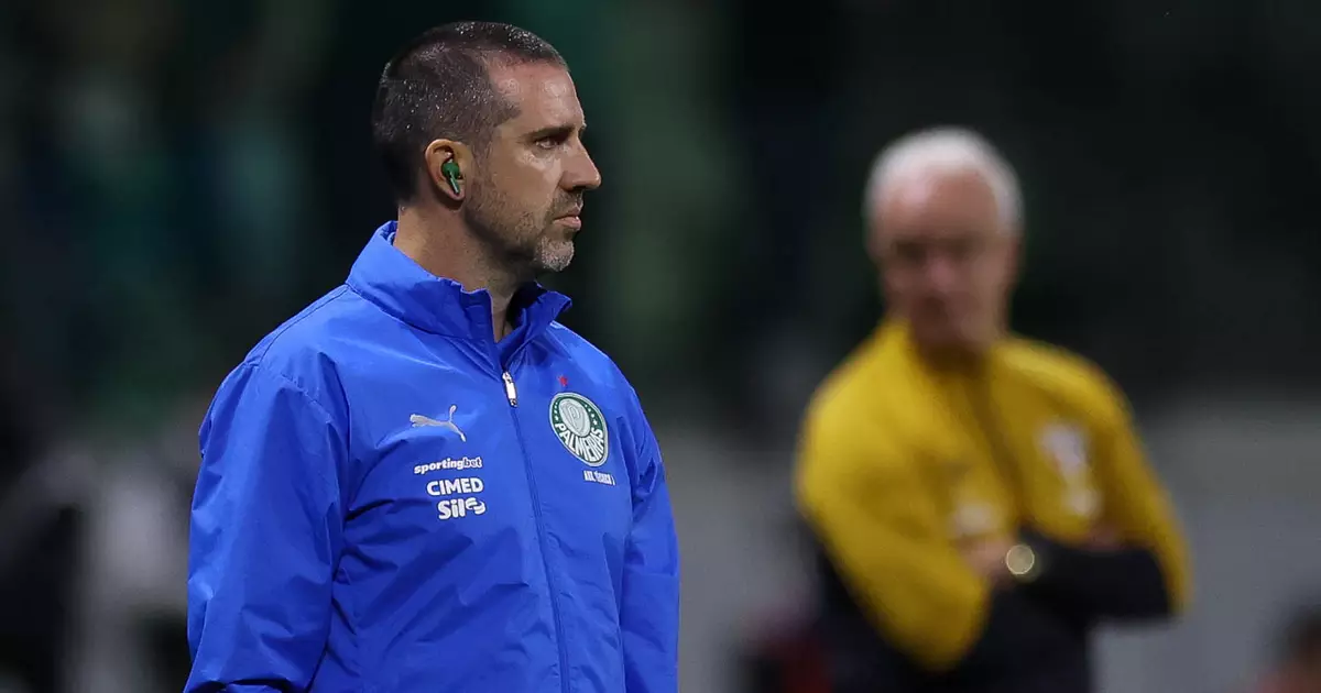 João Martins critica STJD por punição a Abel Ferreira