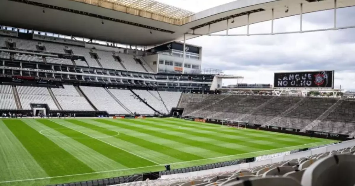 Ex-Santos assina com o Corinthians