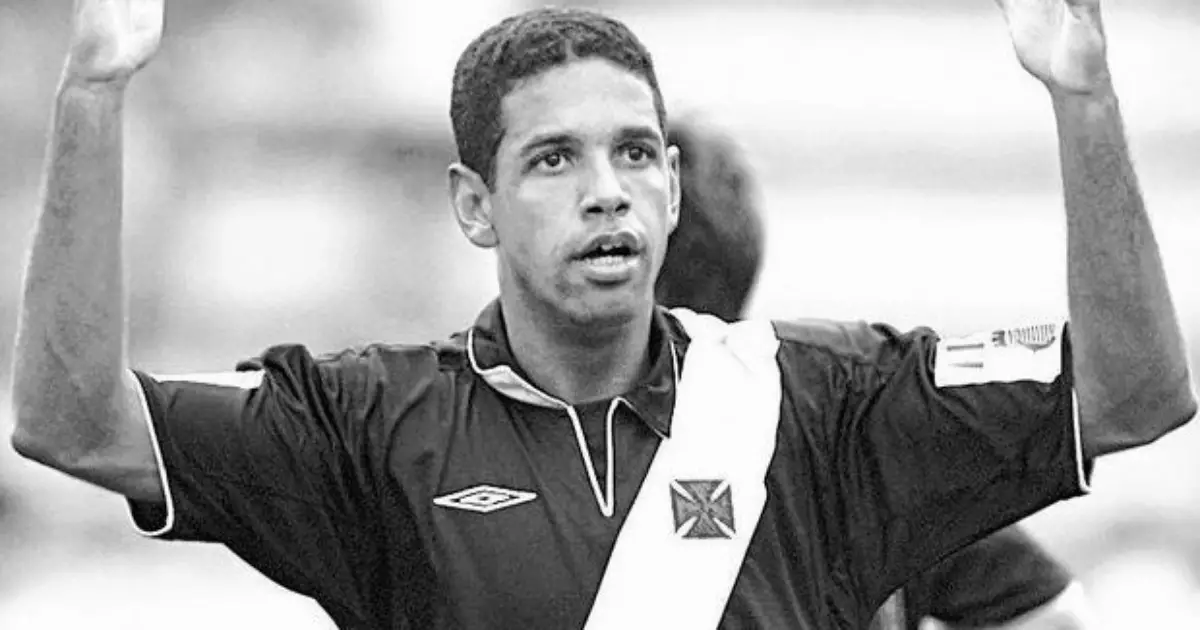 Zagueiro campeão da Libertadores pelo Vasco morre aos 49 anos