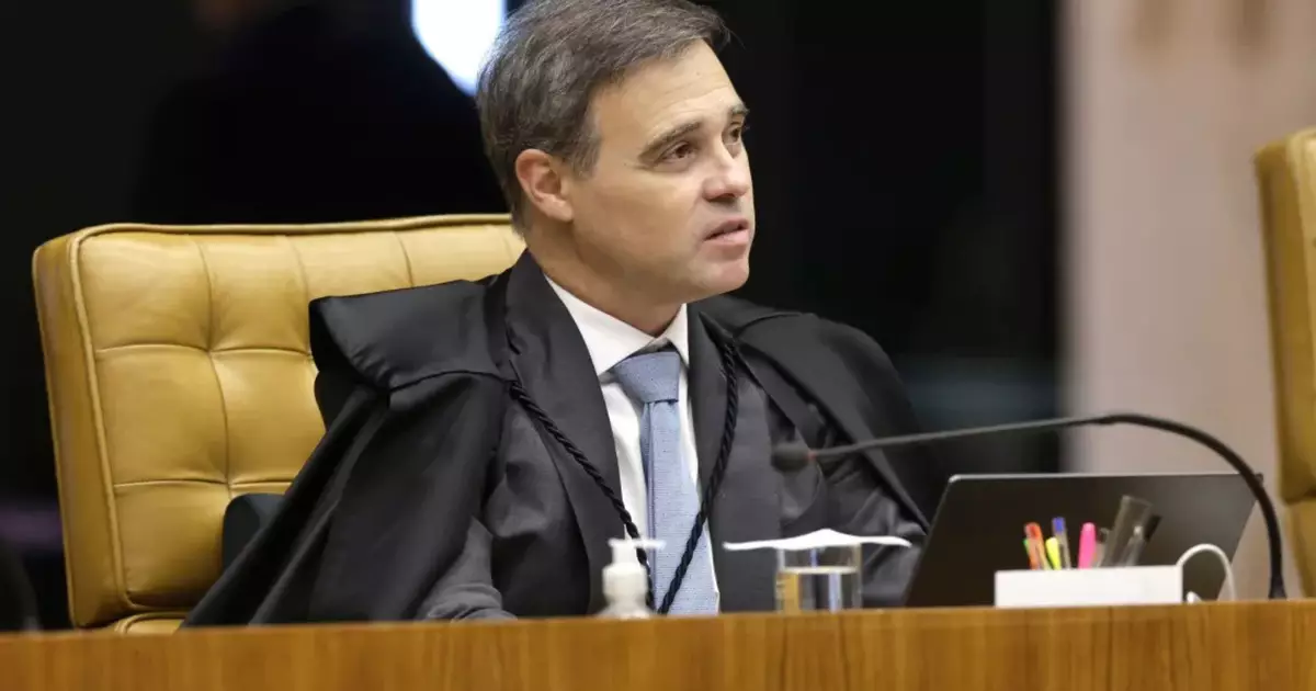 André Mendonça será relator no TSE em ação de Renan Santos contra reajuste do Bolsa Família