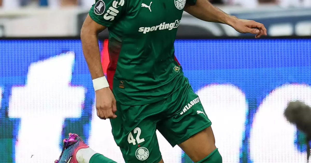 Flaco López, Jhon Arias, Felipe Anderson, Ramón Sosa, Allan, Emiliano Martínez, Paulinho, Giay, Khellven e Riquelme Filipi: os jogadores do Palmeiras com mais dribles certos por jogo no Brasileirão 2026