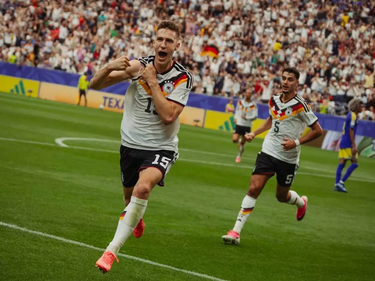 Destaque da defesa da Alemanha se machuca e pode estar fora da Copa