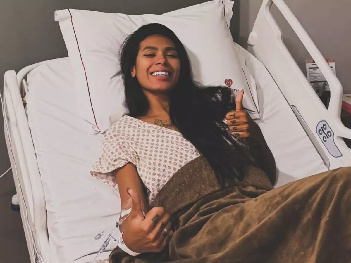 Pocah passa por cirurgia após inflamação na região íntima: 'Dor insuportável'